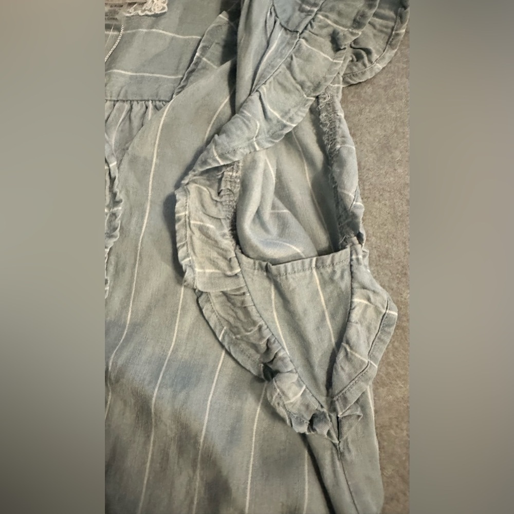 NWT Cupio chambray sleeveless button up blouse size S - Picture 5 of 10